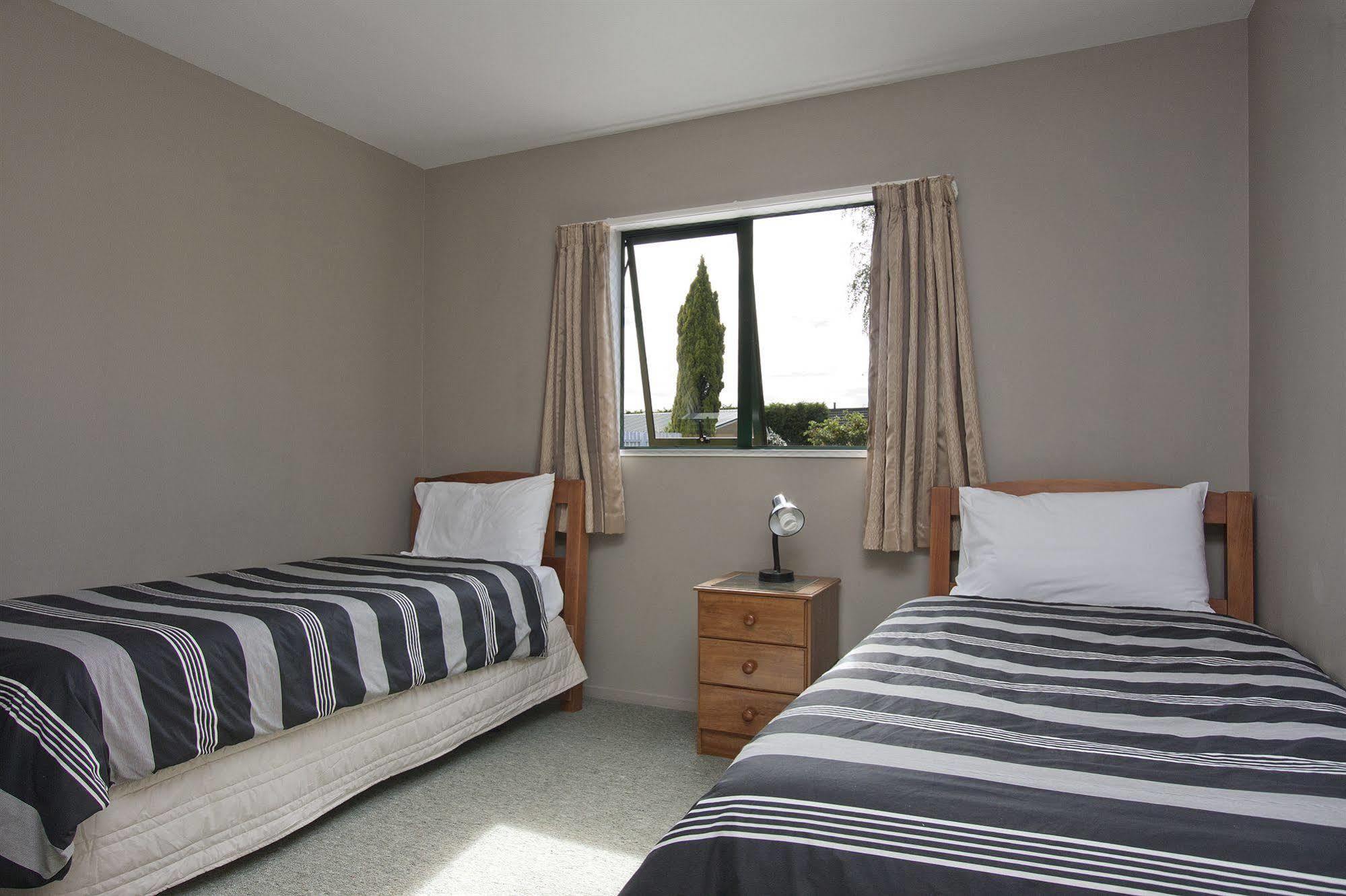 Coronation Park Motels Ashburton Exterior foto